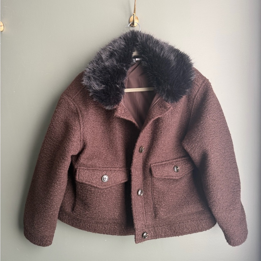 NWOT H&M Divided TWILL JACKET WITH FLUFFY COLLAR